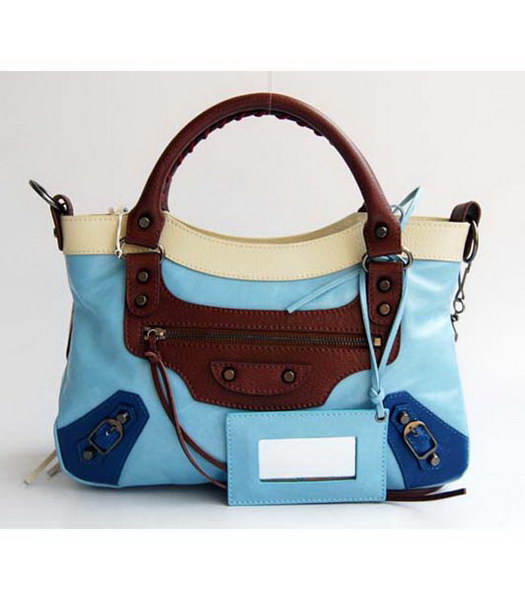 Balenciaga First Bag colorato in Blu cielo chiaro di pelle